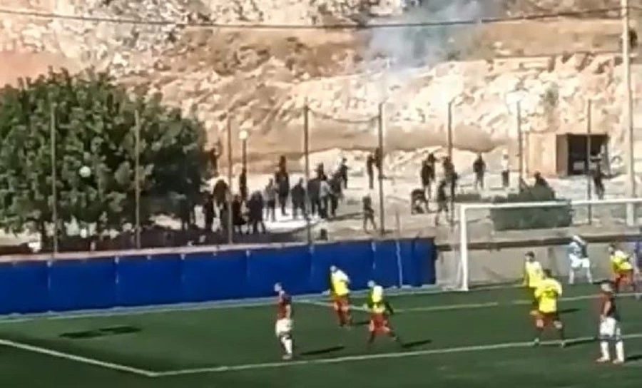 Φαρ Ουέστ στη Νίκαια: Επεισόδια χούλιγκαν Ιωνικού – Προοδευτικής (εικόνες-βίντεο)